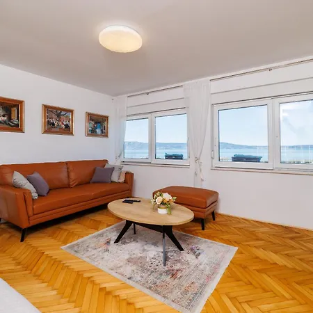 House Sea La Vie * 诺维·维诺多尔斯基